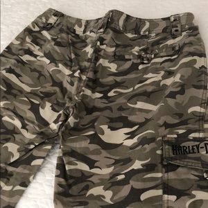 HD cuffed Capri  pants